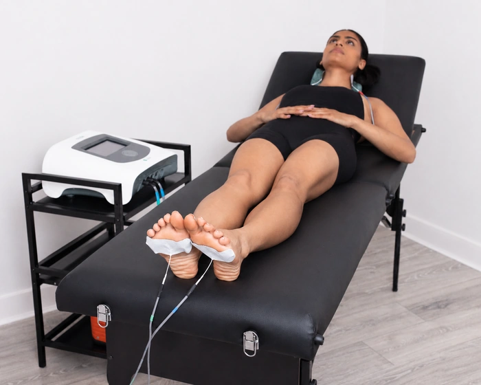 Client relaxing during a Neubie Master Reset